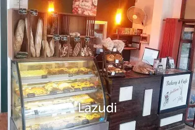 BAKERY on prime location with 2 Beds House on main the road in Koh Phangan with Freehold title
