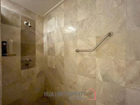 Dusit Thani : 2 Bedroom Condo With Sea View