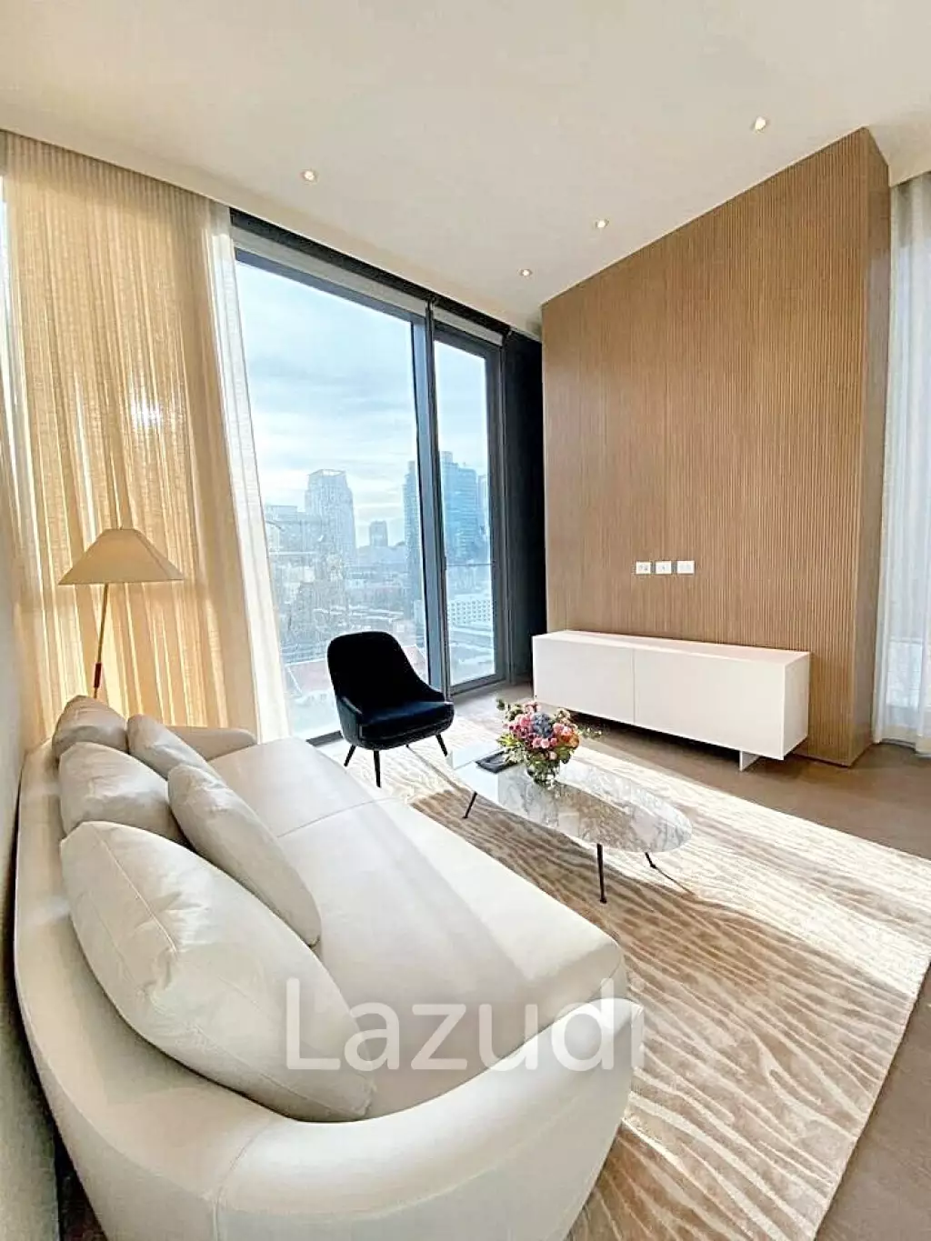 1 Bed 2 Bath 85 SQ.M SCOPE Langsuan
