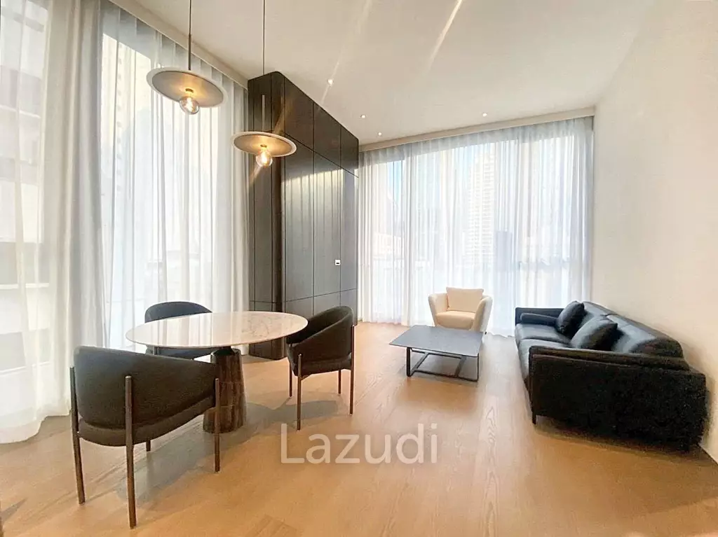 1 Bed 2 Bath 85 SQ.M SCOPE Langsuan