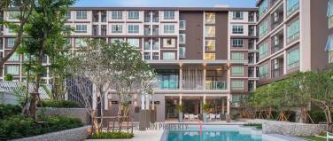 Baan Peang Ploen : Top Floor Studio Condo