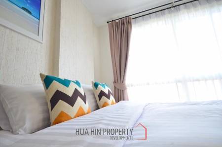 Baan Peang Ploen : Top Floor Studio Condo