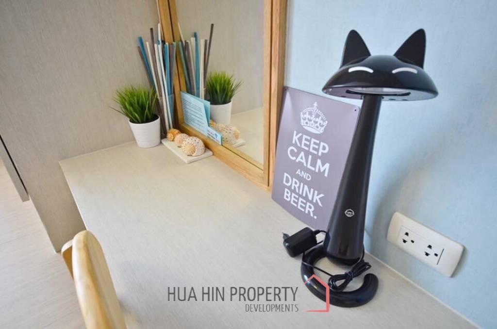 Baan Peang Ploen : Top Floor Studio Condo