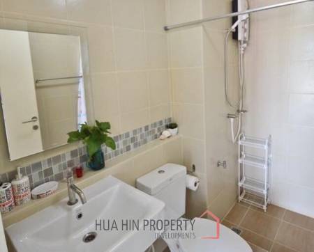 Baan Peang Ploen : Top Floor Studio Condo