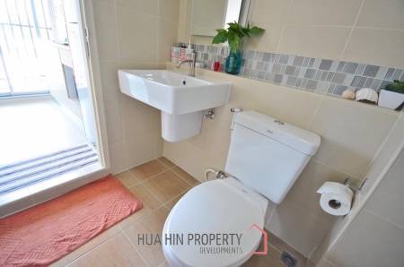 Baan Peang Ploen : Top Floor Studio Condo