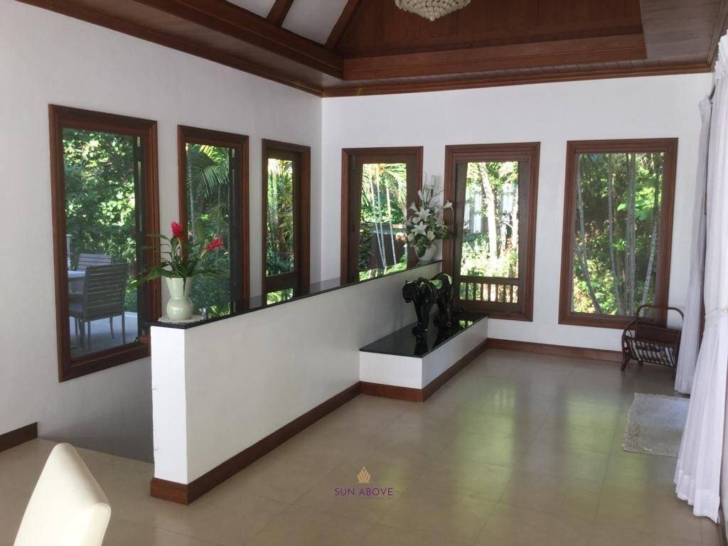 Sea View 5 Bedroom Villa in Nakatani Village