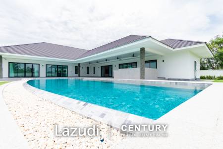 PARKLAND VILLAS : Luxurious Modern  4 Beds Pool Villa  with Mountain Views