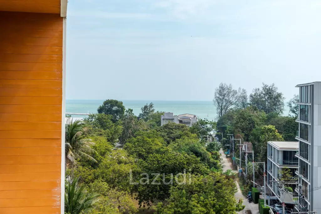 THE BREEZE :  Exclusive 3 Bed Penthouse with Seaview