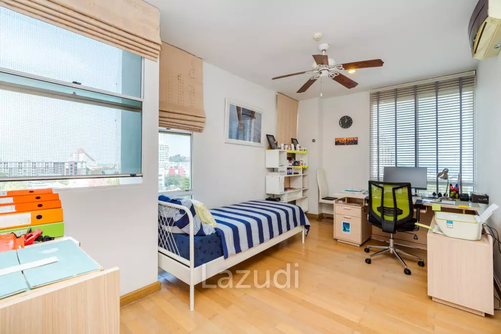 THE BREEZE :  Exclusive 3 Bed Penthouse with Seaview