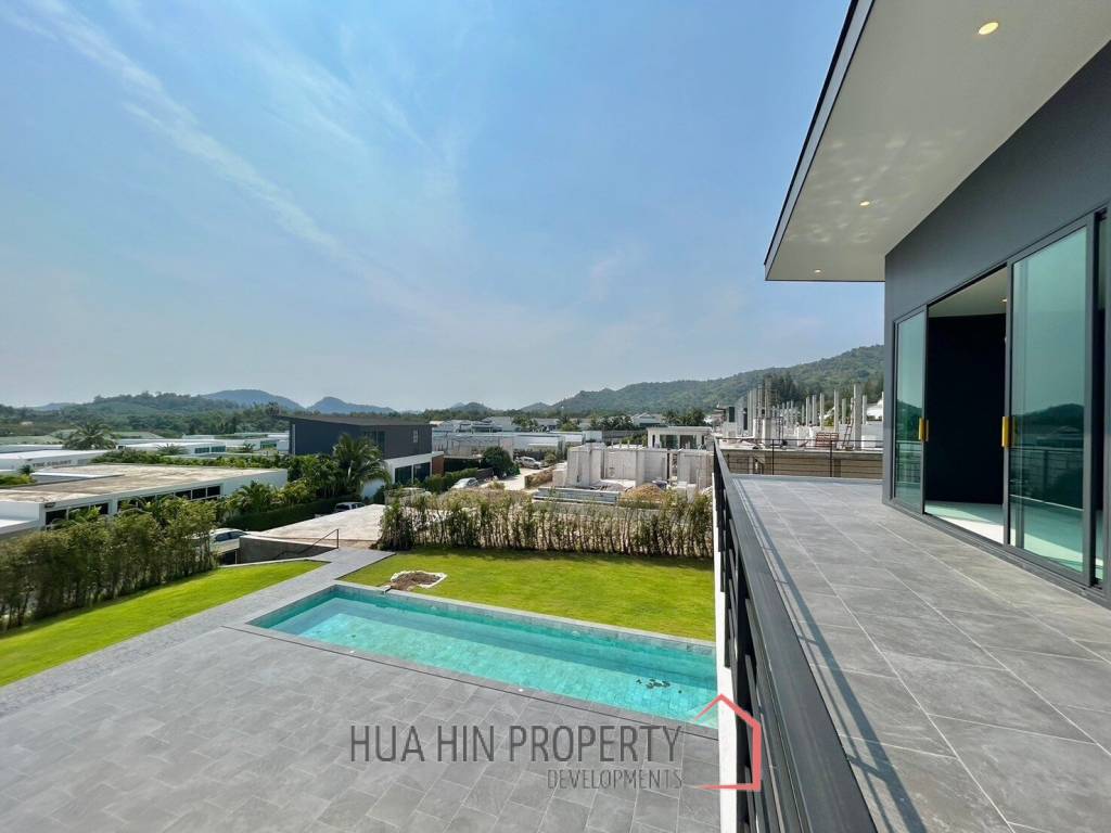 5 Bed 5 Bath 295 SQ.M Phu Montra K.Haad