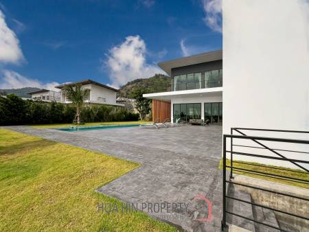 5 Bed 5 Bath 295 SQ.M Phu Montra K.Haad