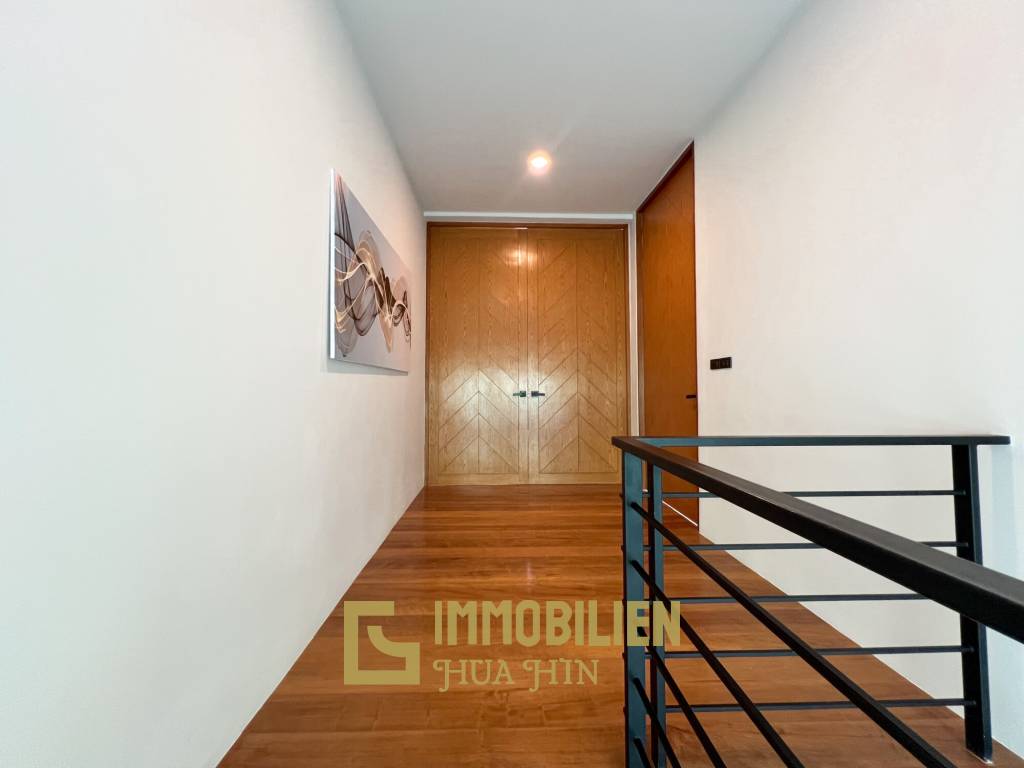 5 Beds5 Baths 295 SQ.M Phu Montra K.Haad