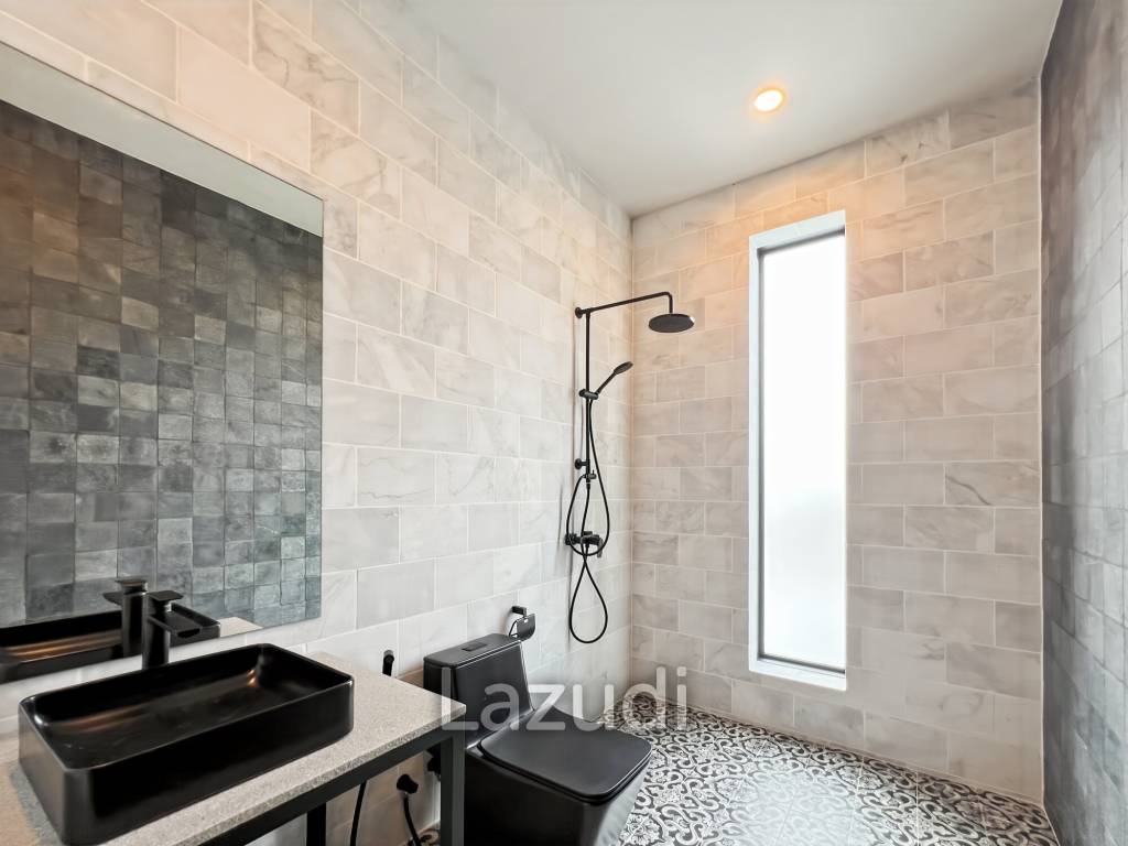 5 Beds5 Baths 295 SQ.M Phu Montra K.Haad