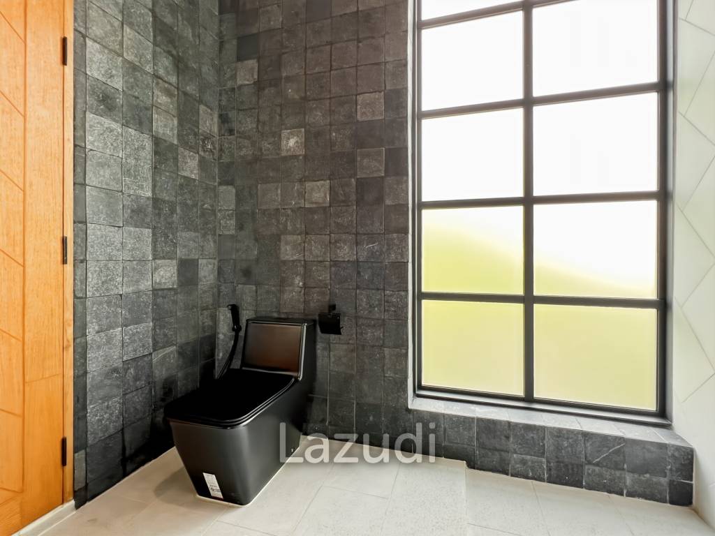 5 Beds5 Baths 295 SQ.M Phu Montra K.Haad
