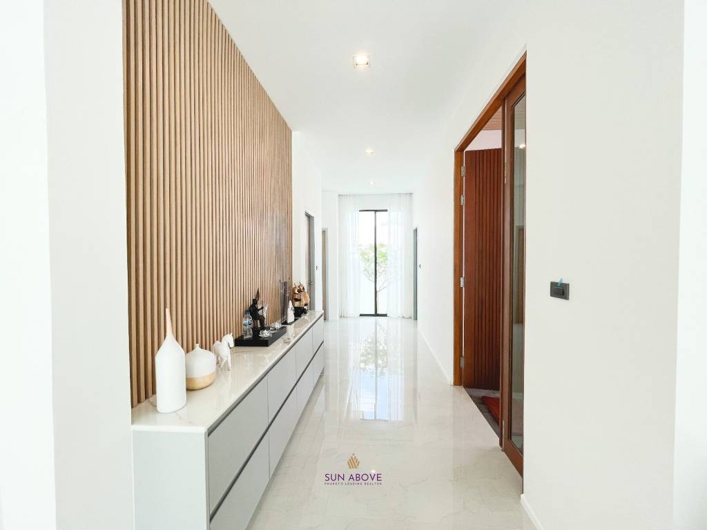 5 Bedroom Pool Villa For Sale In Thalang