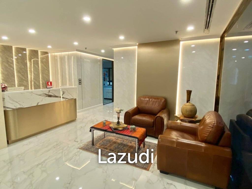 210 SQ.M Office for rent in Asoke area