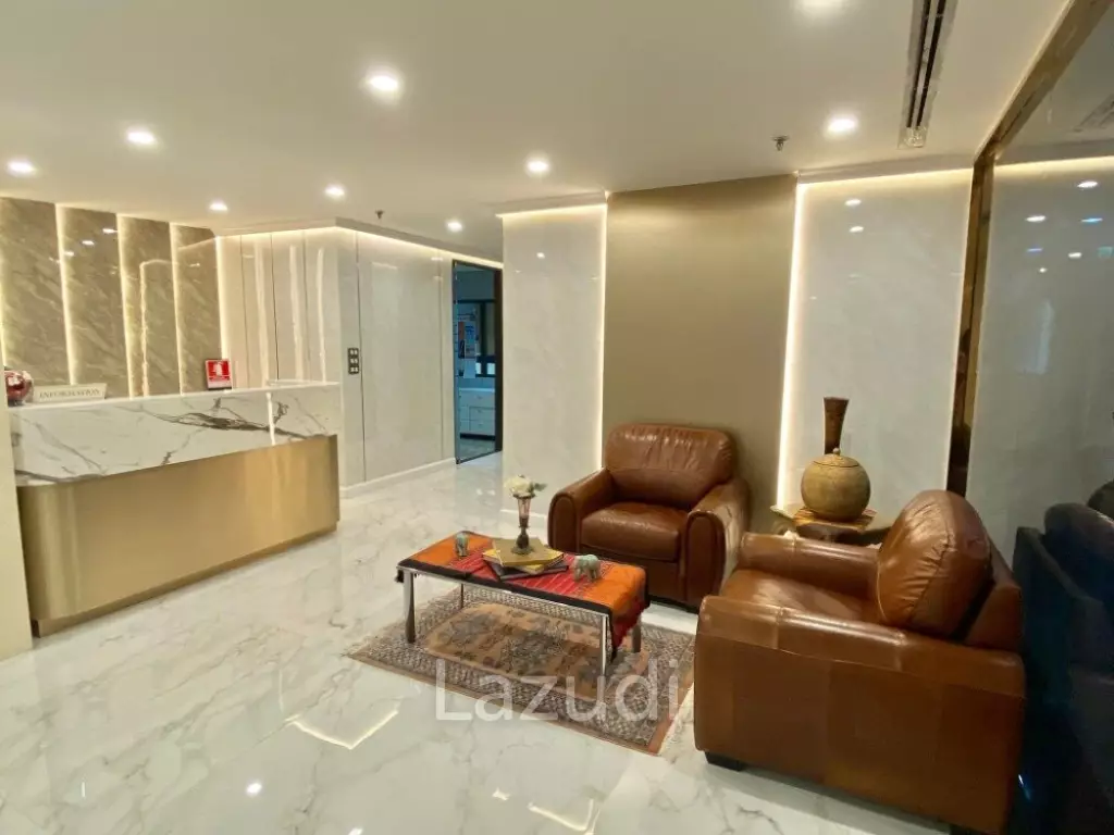 210 SQ.M Office for rent in Asoke area