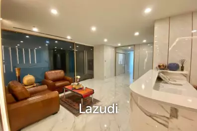 210 SQ.M Office for rent in Asoke area