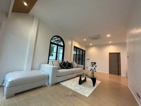 4 Bedroom Pool Villa For Sale  In Muang Phuket