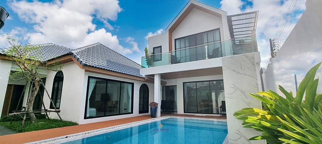 4 Bedroom Pool Villa For Sale  In Muang Phuket