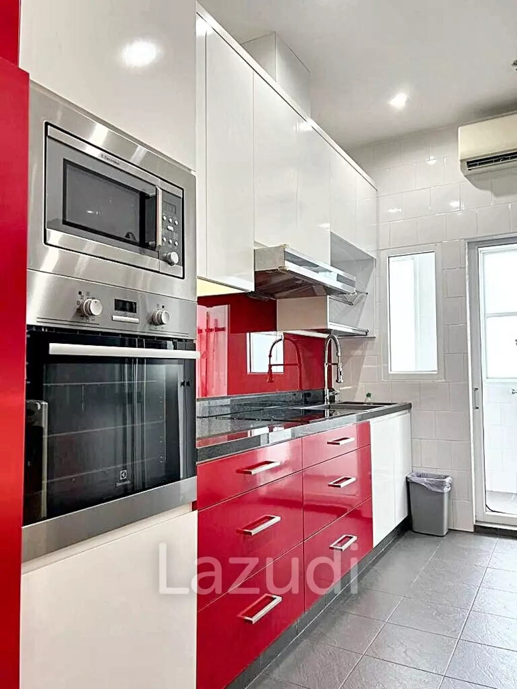 2 Bed 3 Bath 140 SQ.M Four Wings Residence