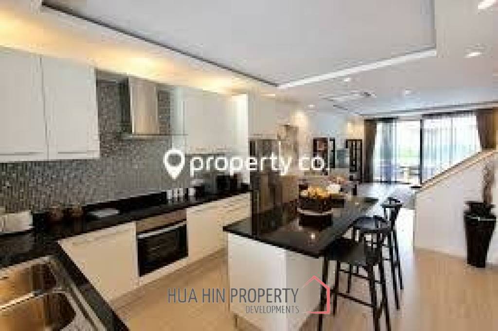 2 Bed 2-Storey Townhouse 140 SQM, Riviera Pearl