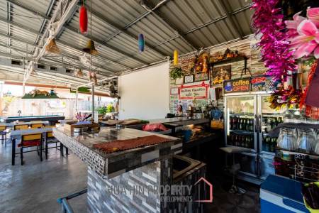 HOUSE + RESTAURANT FOR SALE : 4 bed on good location
