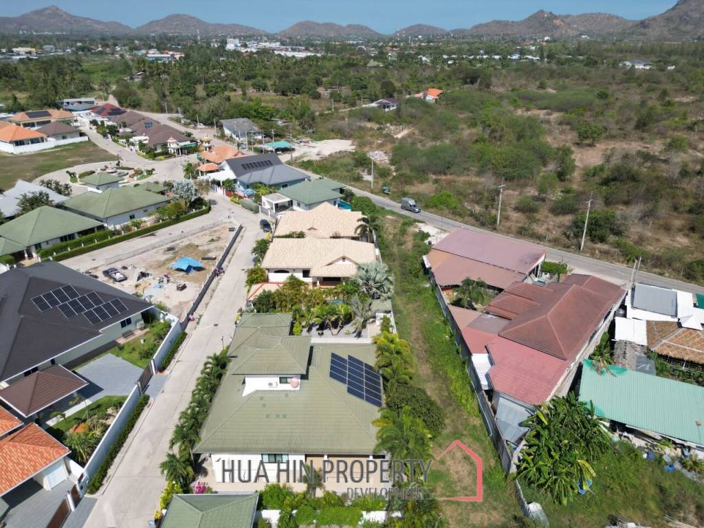 HOUSE + RESTAURANT FOR SALE : 4 bed on good location