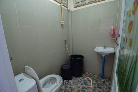 HOUSE + RESTAURANT FOR SALE : 4 bed on good location