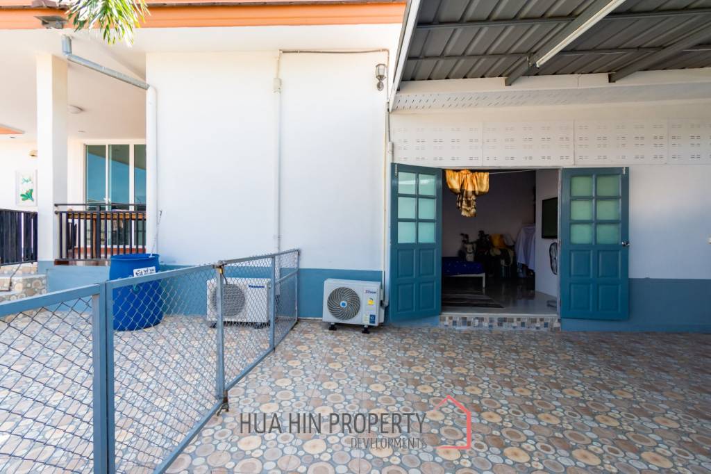 HOUSE + RESTAURANT FOR SALE : 4 bed on good location