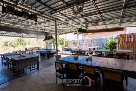 HOUSE + RESTAURANT FOR SALE : 4 bed on good location