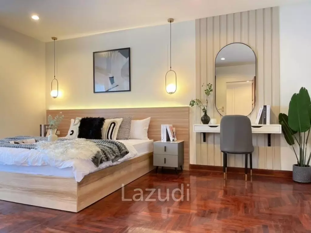1 Bed 2 Bath 65 SQ.M Phayathai Plaza