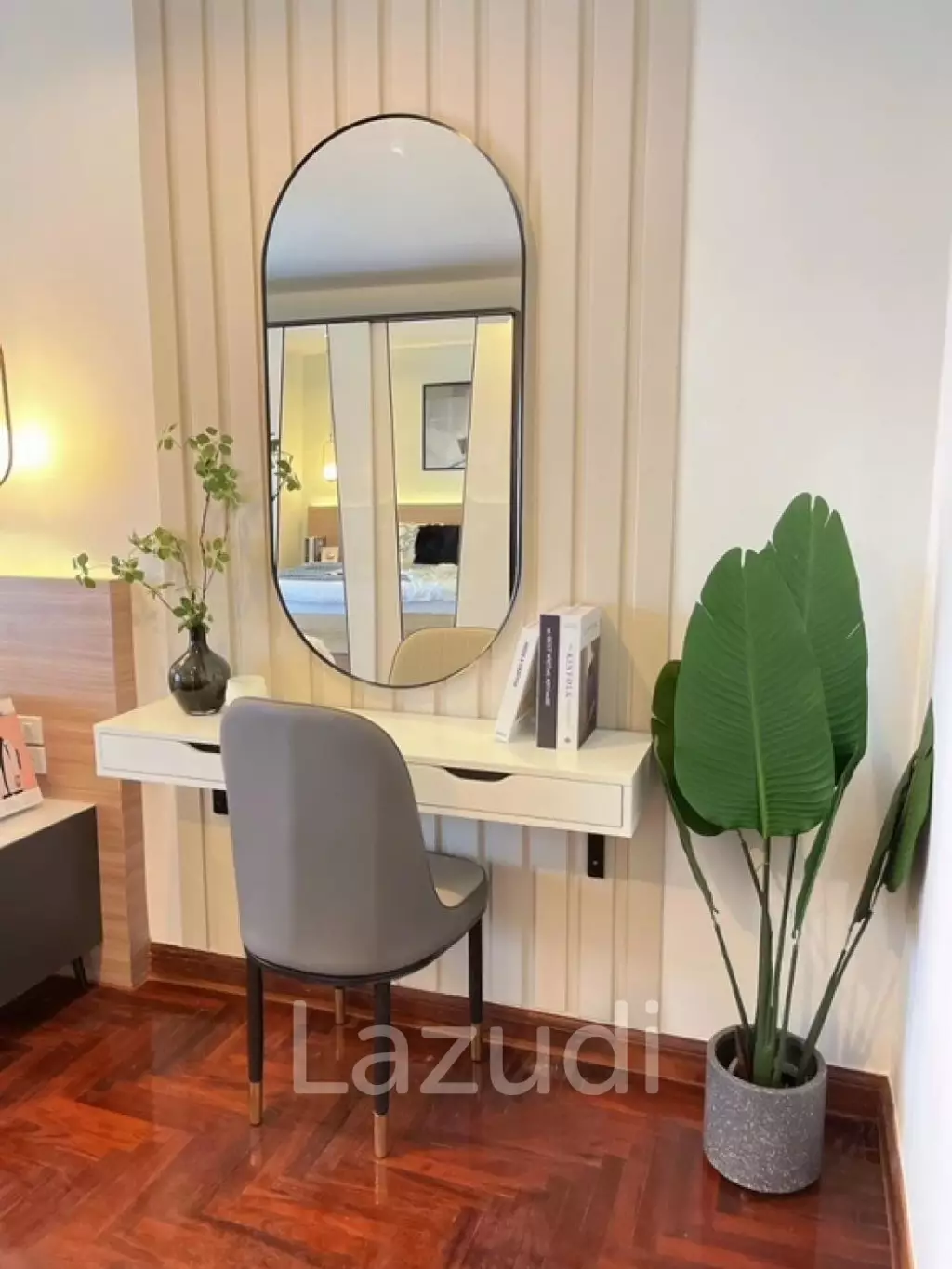 1 Bed 2 Bath 65 SQ.M Phayathai Plaza