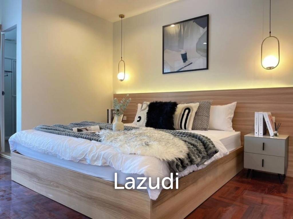1 Bed 2 Bath 65 SQ.M Phayathai Plaza