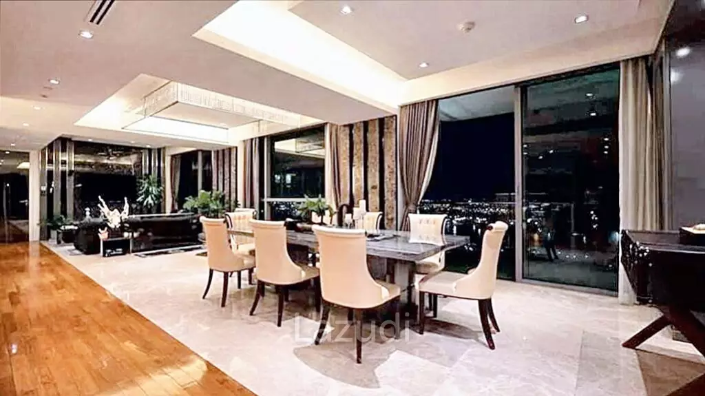 3 Bedrooms 5 Bathrooms 243 SQ.M The Pano