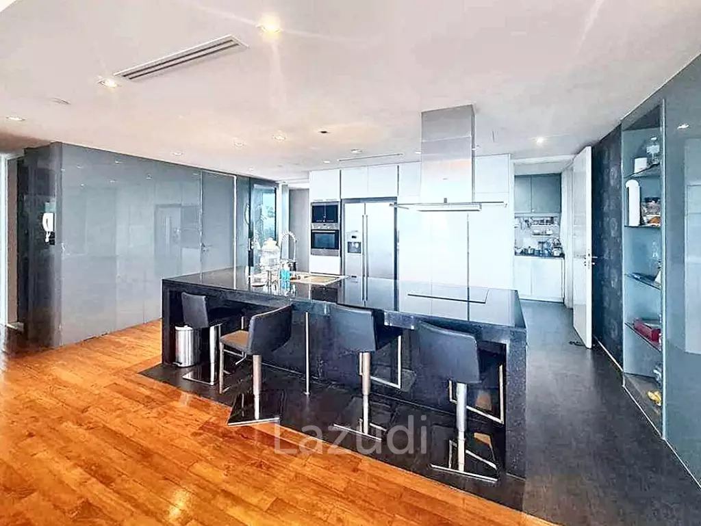 3 Bedrooms 5 Bathrooms 243 SQ.M The Pano