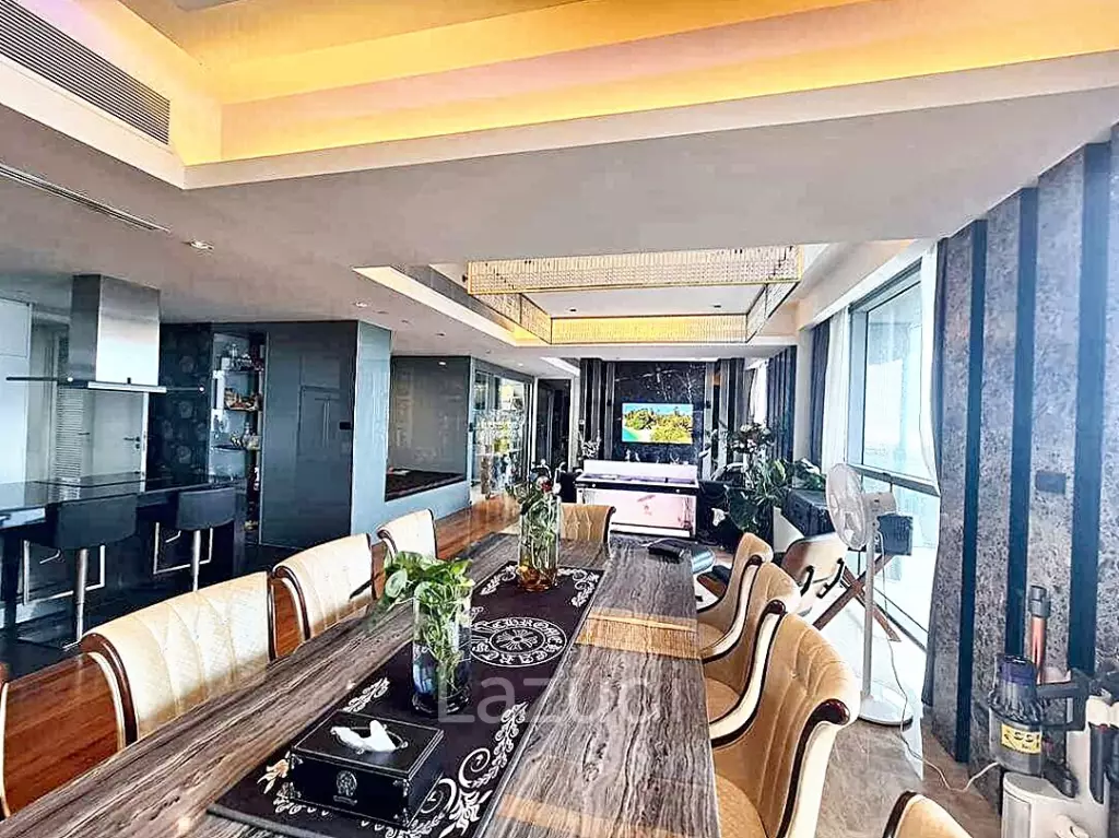 3 Bedrooms 5 Bathrooms 243 SQ.M The Pano