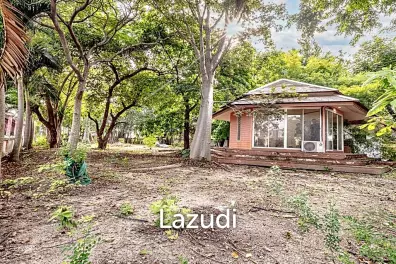 5 Bed 5 Bath 2,483 SQ.M House with land Soi Chaloem Phrakiat 62