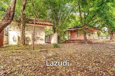 5 Bed 5 Bath 2,483 SQ.M House with land Soi Chaloem Phrakiat 62