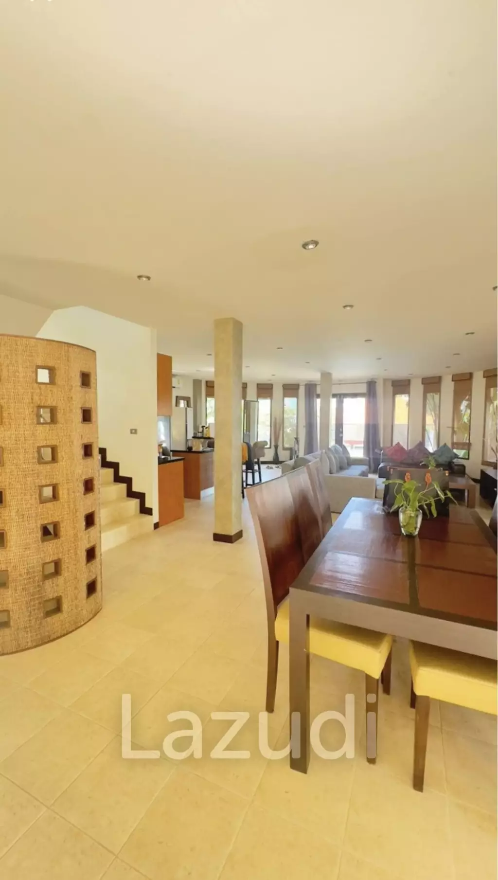 House For Sale Located in Bangrak Koh Samui