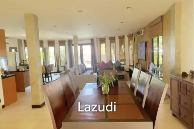 House For Sale Located in Bangrak Koh Samui