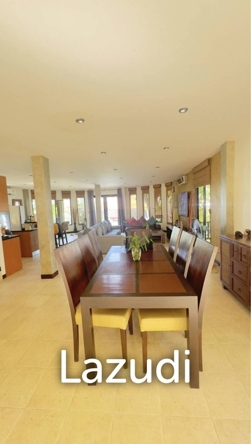 House For Sale Located in Bangrak Koh Samui