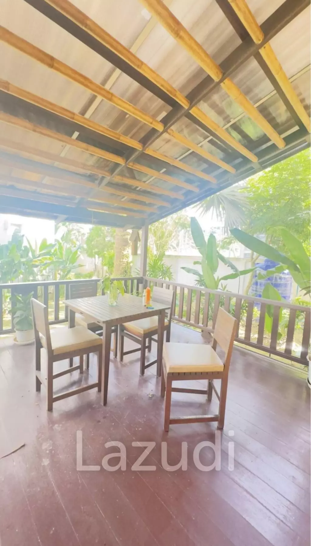 House For Sale Located in Bangrak Koh Samui