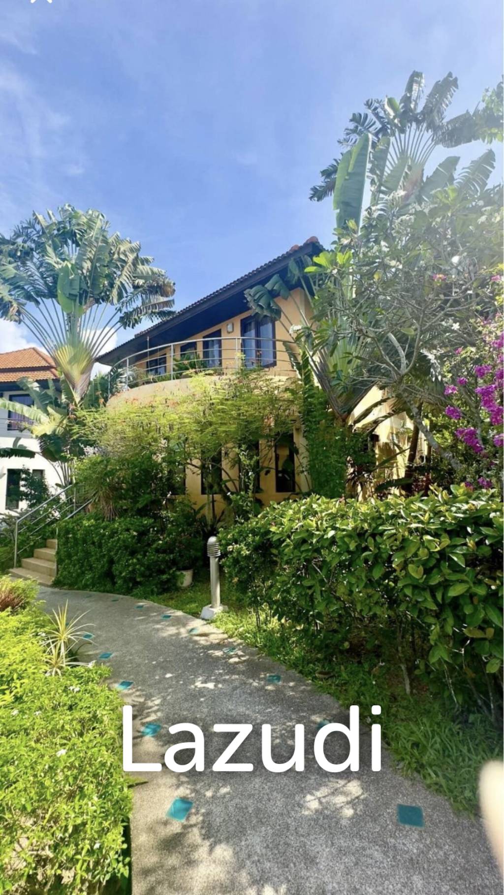 House For Sale Located in Bangrak Koh Samui