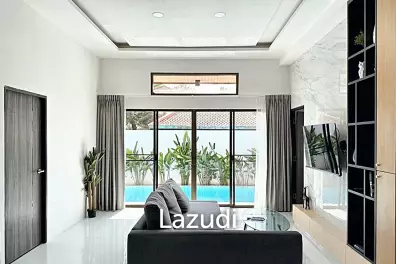 Private Pool Villa 3 bedroom Villa In Pasak Soi 4