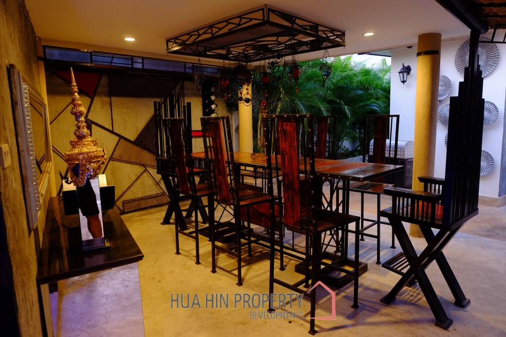 6 Bedroom Luxury Private Secure Villa For Sale