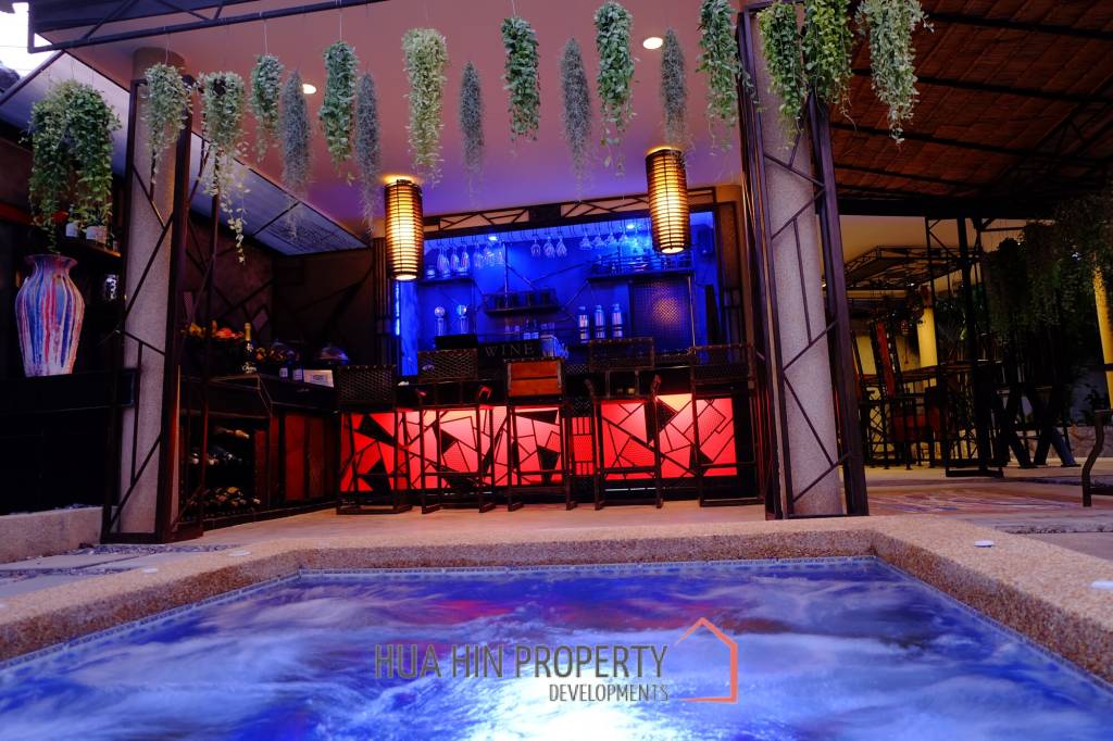 6 Bedroom Luxury Private Secure Villa For Sale
