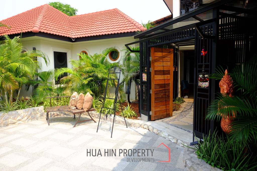6 Bedroom Luxury Private Secure Villa For Sale