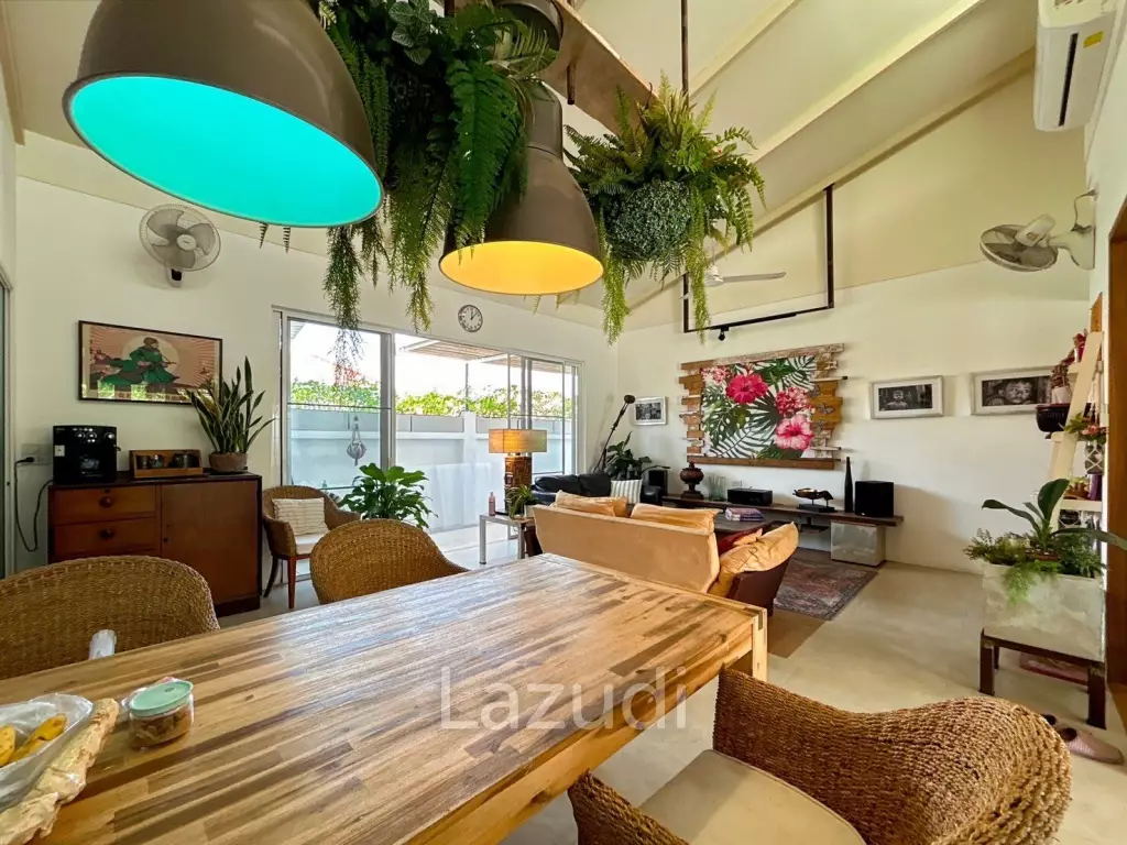 2 Bedrooms House with art gallery for sale