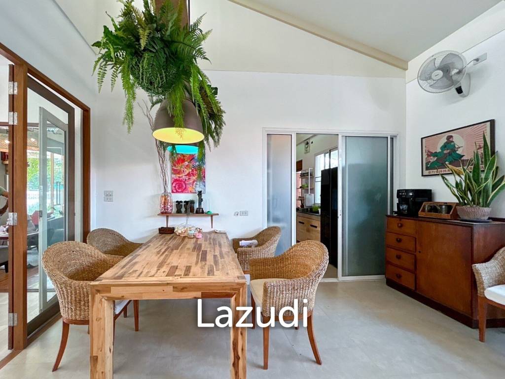2 Bedrooms House with art gallery for sale